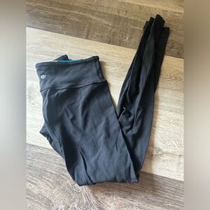Lululemon *reversible* full length legging size 4
